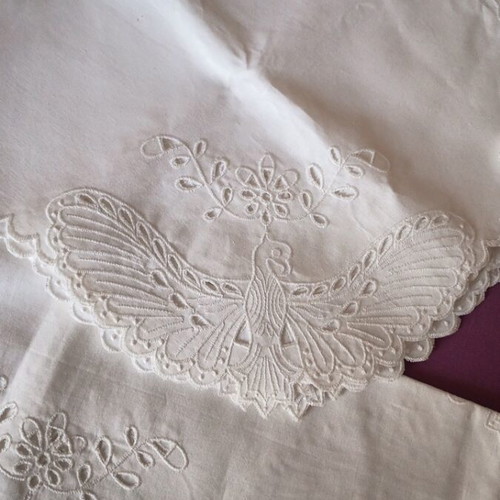 Set of 12 cotton cutwork embroidered napkins with tablecloth, white