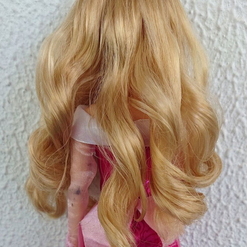 Princess Aurora Sleeping Beauty doll used, Disney Store 2015