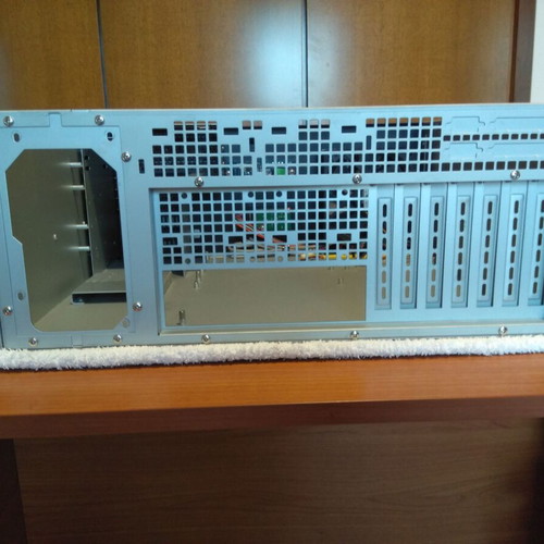 Server case like new for rack, supports motherboards up to E-ATX