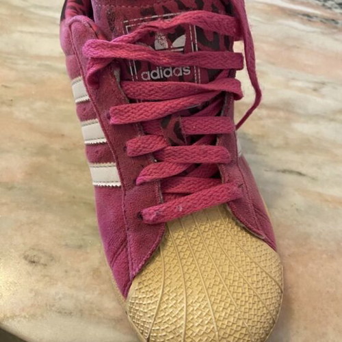 Adidas Superstar Fuchsia Suede athletic shoes size 37.5 used