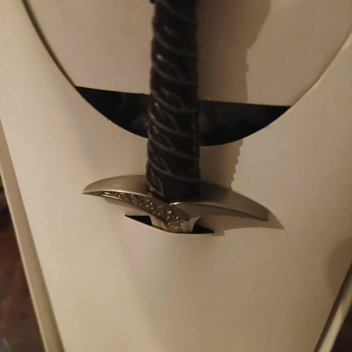 Lord of the Rings Sting collectible miniature sword 1/3 scale with stand new