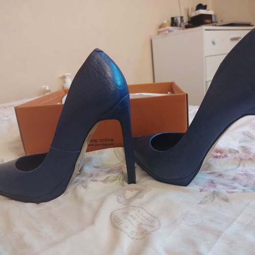 Aldo blue high heels size 37 like new