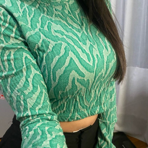 Zara crop top like new, green with snake pattern