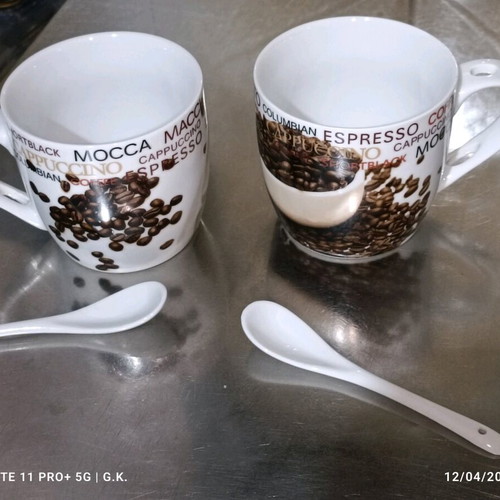 Set of 2 Coffee Mugs with Spoons Like New