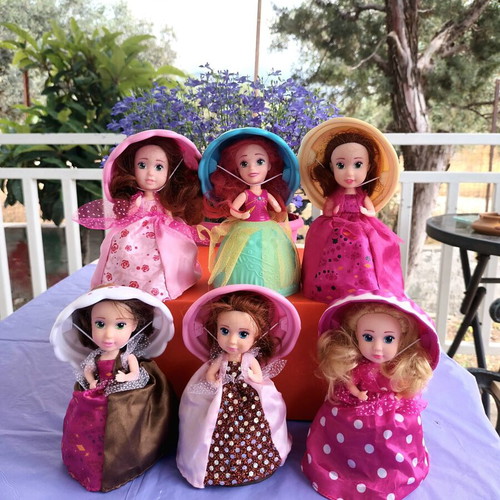 Just Toys Cup Cake Surprise Princess Dolls used, scented set of 6
