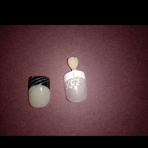 French manicure with 2 design tips, new