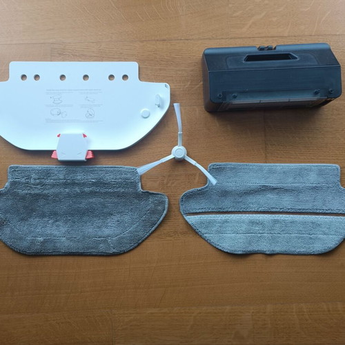 Xiaomi Mi Robot Vacuum Mop Pro vacuum like new