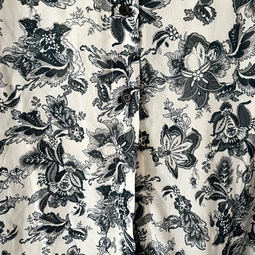 Black and white shirt like new