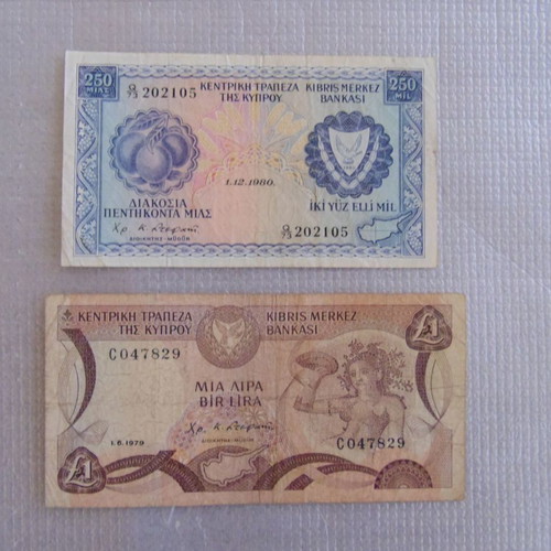 Collectible banknotes used, pack of 10 from various countries