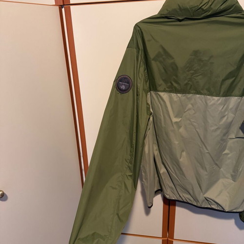 Napapijri Windbreaker size L like new, green