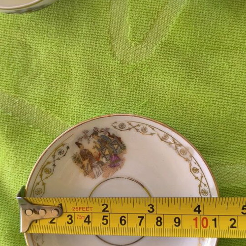 Kutani porcelain cups used with lithographs and gold decoration