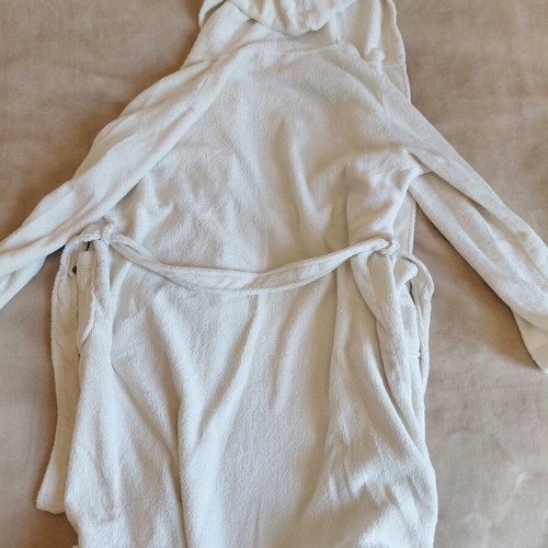 Fleece bathrobe size S like new, cream color