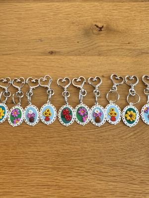 Flower portrait key chains pack of 10 handmade, like new