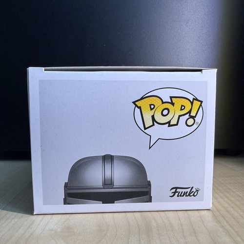 Funko Pop Star Wars The Mandalorian Glow In The Dark 408 Mint