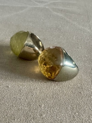 Set of rings like new, steel with green and salmon stones