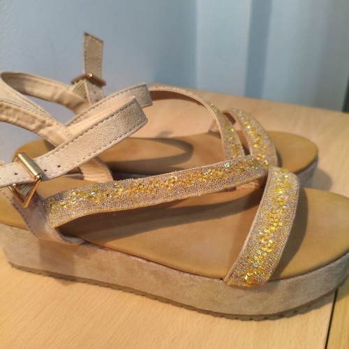 Lisa-w Beige Platform Sandals Like New, Size 38, Strass Details