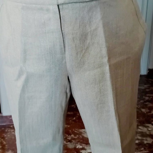 Diana von Furstenberg Linen Bermuda Shorts like new, gold color, size S