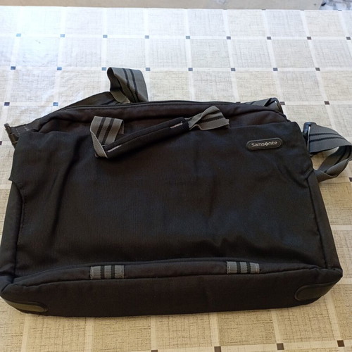 Samsonite laptop shoulder and hand bag with double handles