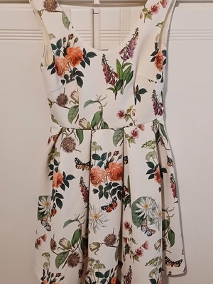 Yumi London φόρεμα φλοραλ νούμερο 38 σαν καινούργιο