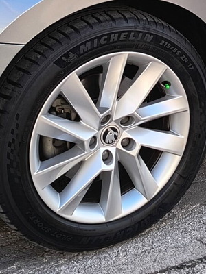 Skoda Superb 7×17 wheels set of four with Michelin Pilot Sport 5 tires like new