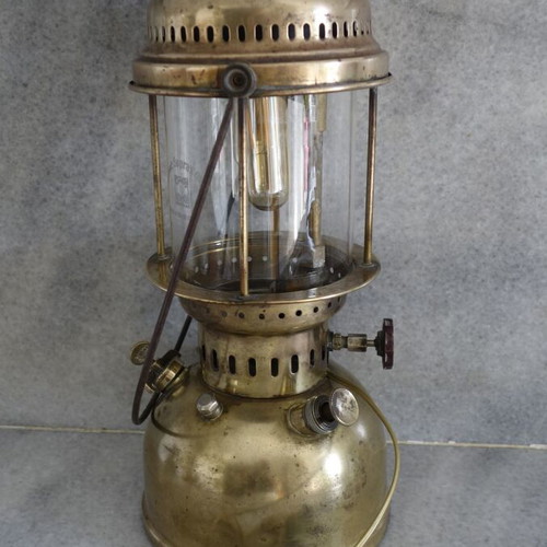 Storm lantern refurbished, brass and copper, model Optimus 300 P