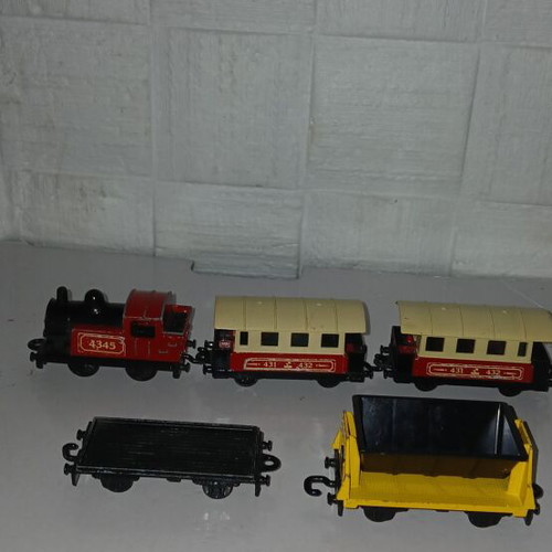 Matchbox train 1978 used, complete set