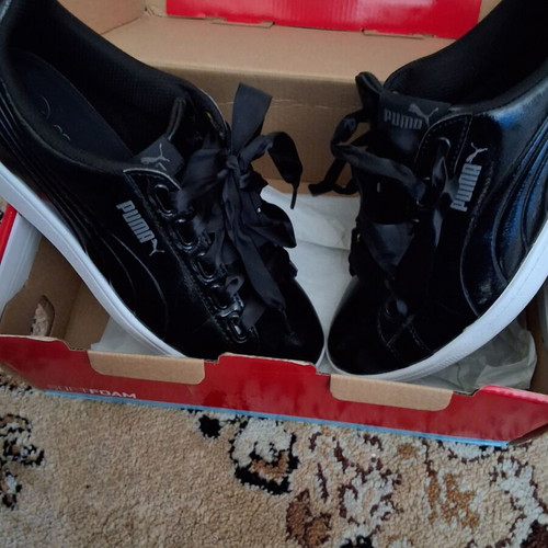 Puma Vikky Ribbon women's sneakers black, like new, size 39
