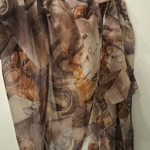 Large scarf like new