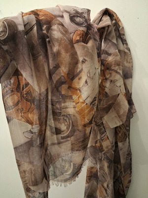 Large scarf like new