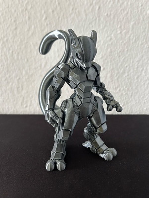 Mecha Mewtwo figure like new, 15 cm