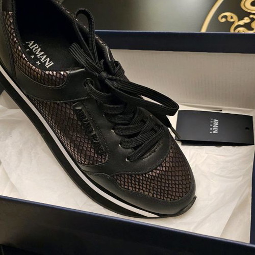 Armani sneakers μεταχειρισμένα, μέγεθος 39, μαύρα αθλητικά