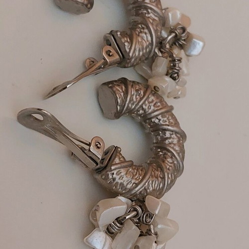 Vintage Faux Bijoux Clip Earrings used, white and silver