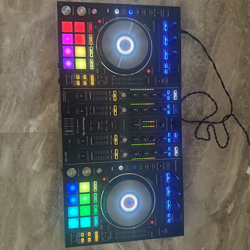 Pioneer DDJ RX DJ Controller like new with Magma Backpack