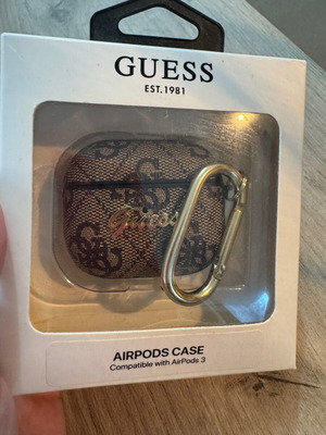 Guess θήκη AirPod 3ης γενιάς σαν καινούργιο