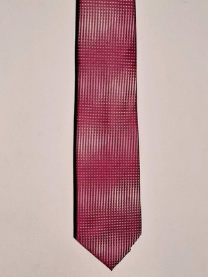Fuchsia tie with white stripes like new, length 76 cm
