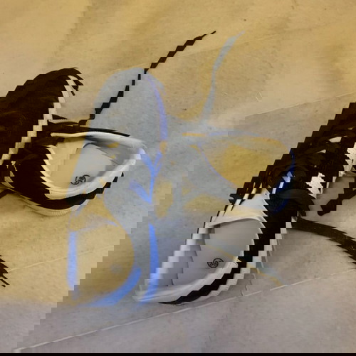 Αθλητικά παπούτσια νούμερο 39 μαύρα και άσπρα σαν καινούργια