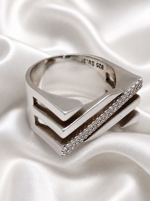 Handmade 925 silver ring with zircon