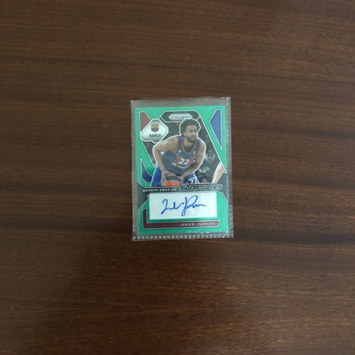 Jabari Parker Prizm Green Signatures Card new 1/17