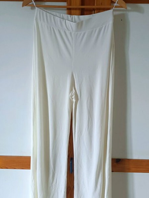 Privé pants like new, off white, size S