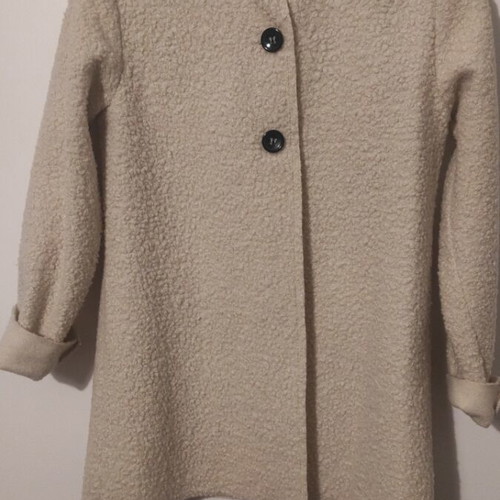 Urban boucle coat white one size like new
