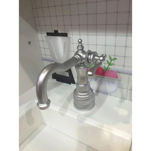 Wooden play kitchen with phone in excellent condition
