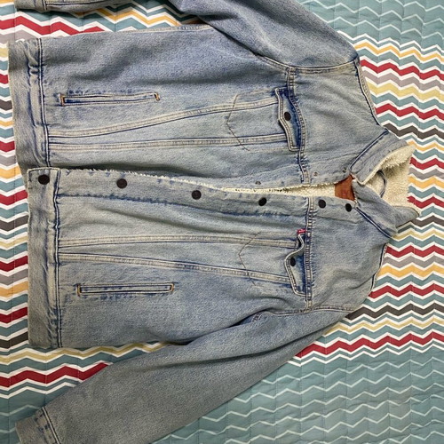 Levi’s men’s jacket blue XL like new
