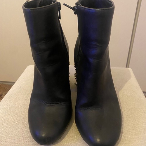 Black boots used with heel, size 38