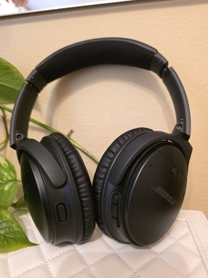 Bose QuietComfort QC2 headphones like new, hybrid Bluetooth and jack