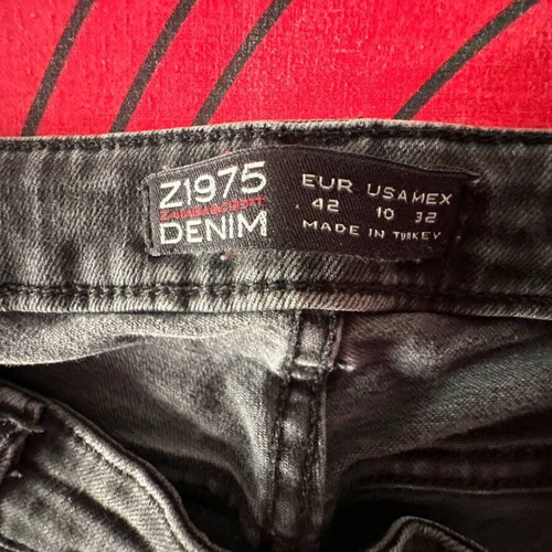 Zara 1975 Denim women's black straight jeans like new, size EUR 42