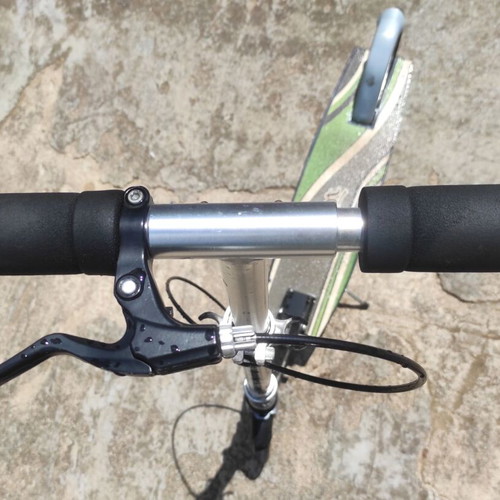 XSpot kids scooter used with handbrake for ages 7+