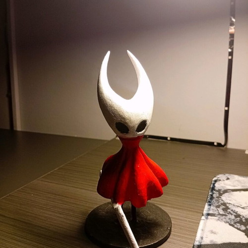 Hornet figure from Silksong new