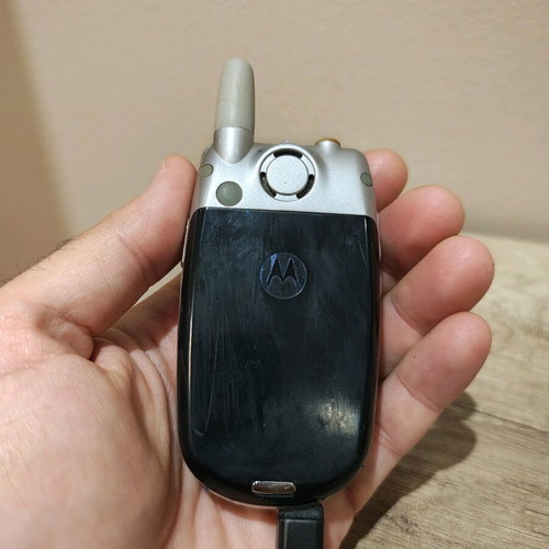 Motorola V300 used, works normally without charger