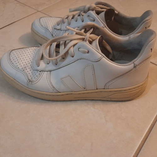 Veja V10 sneakers used, white leather, size 37