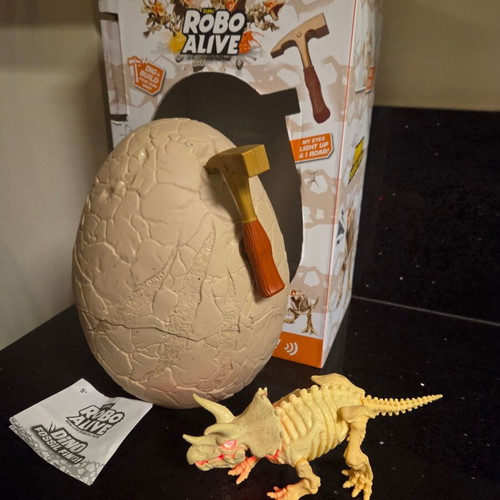 ZURU Robo Alive Dino Fossil used toy